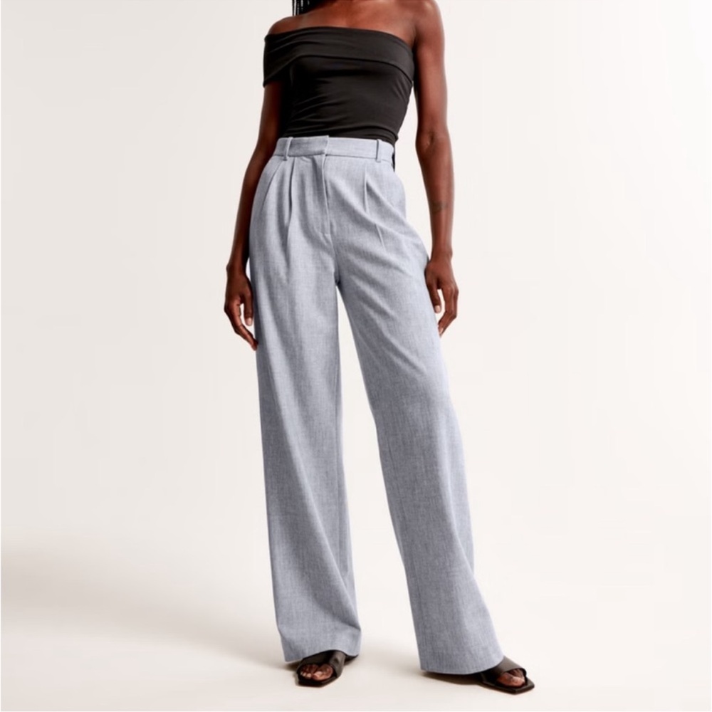 Abercrombie & Fitch Light Gray Wide-Leg Pants